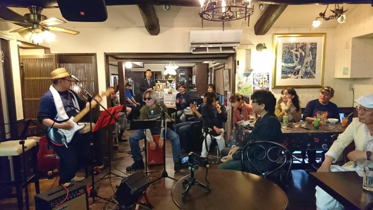 Maison d'hôtes Live Cafe Hisui No Umi *